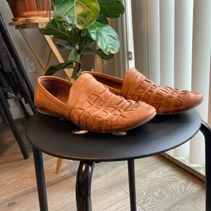 Bueno tan leather shoes